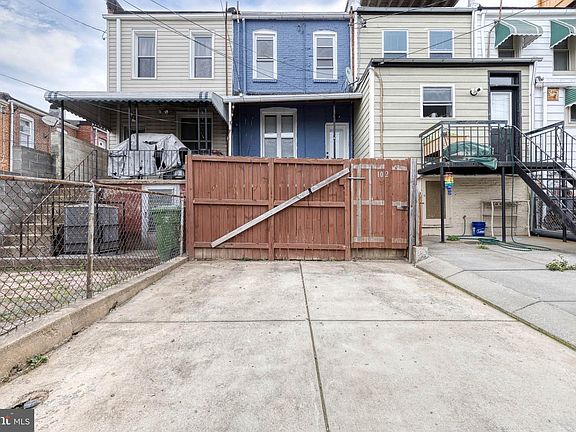 3rd image of 102 S Clinton St