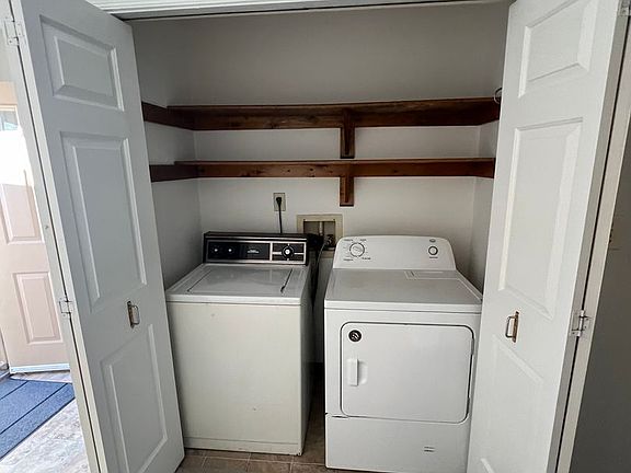5th image of 1752 Alvena Ln
