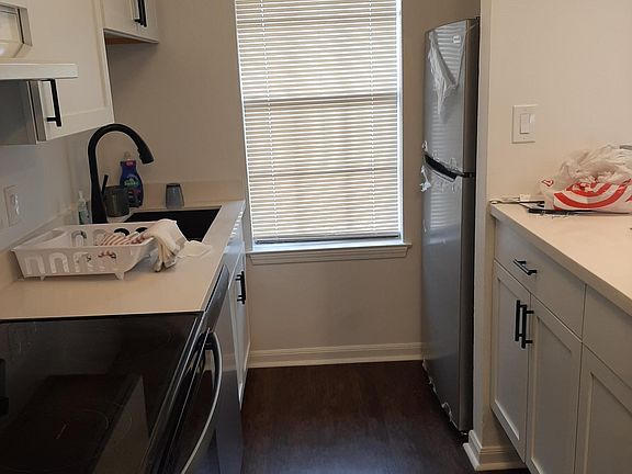 2nd image of 2609 Transcontinental Dr APT G
