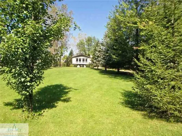 7759 Rossman Hwy, Eaton Rapids, MI 48827