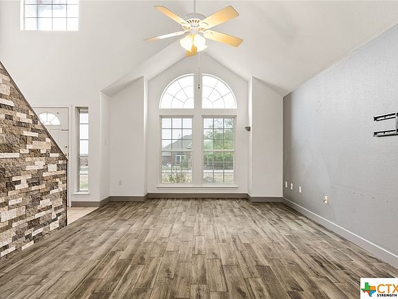 5th image of 529 Nathan Dr