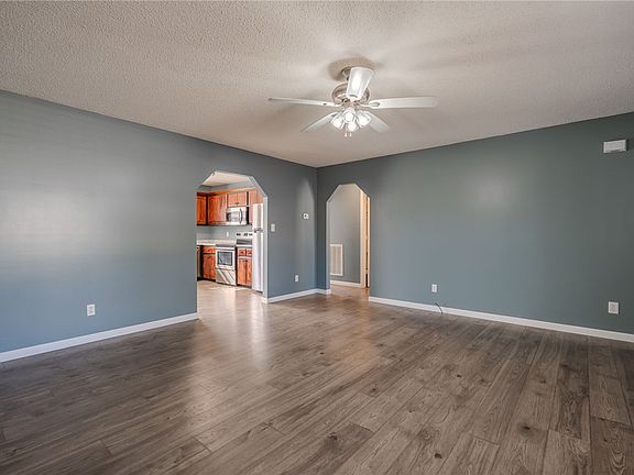 3rd image of 804 Clark Rd