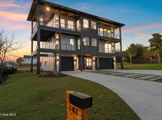 141 Dogwood Lane, Hampstead, NC 28443