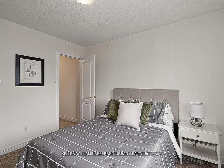14 Foley Cres — Photo 11