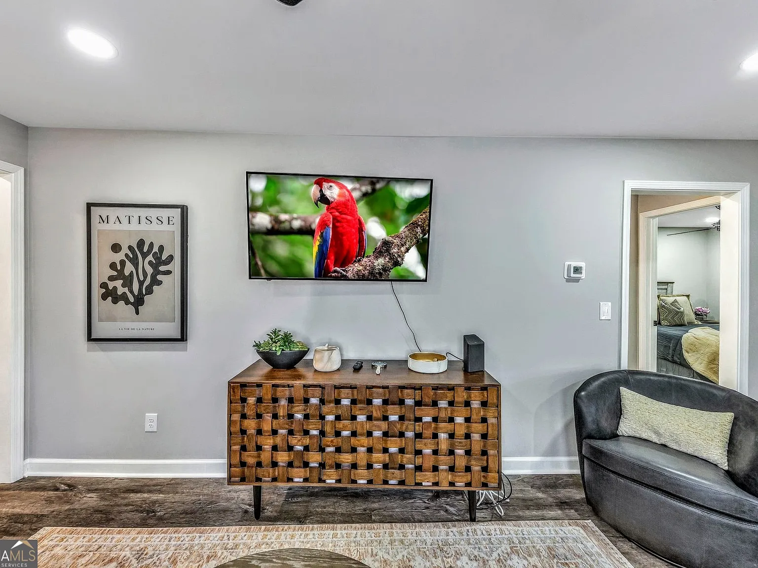 4 bed, 2.0 bath, 1452 sqft, $5,100 — Photo 2
