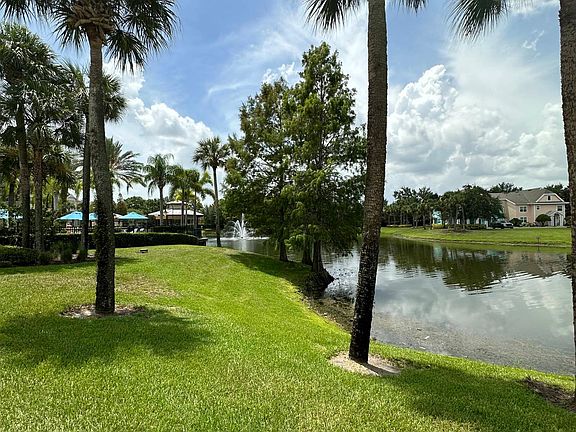 4th image of 3004 Bonfire Beach Dr #2-101