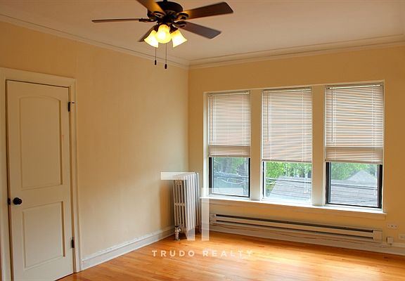 2nd image of 4614 N Paulina St APT 210