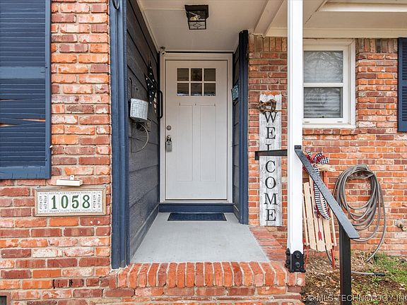 2nd image of 1058 Renick Ln