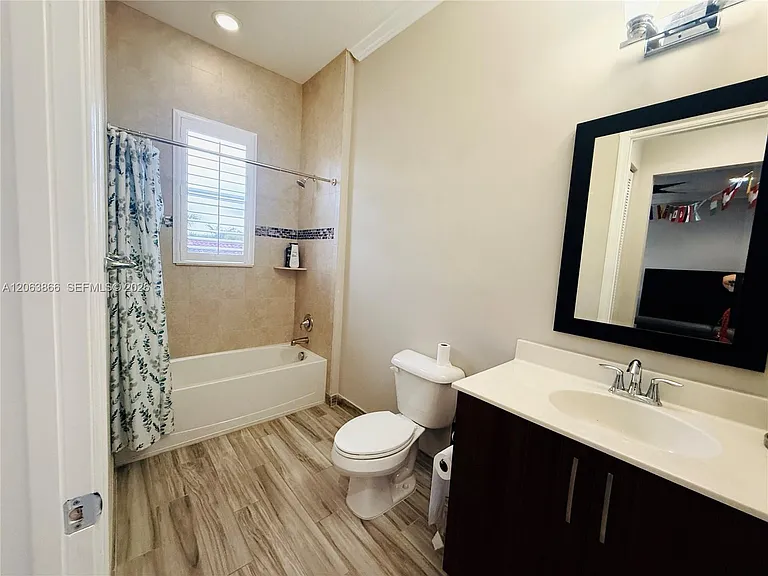 12403 NW 18th Ct #12403 — Photo 26