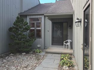 59 Waterview Cir, Rochester, NY 14625