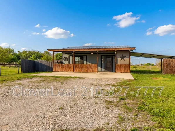 226 Sunfire Trl, Seguin, TX 78155