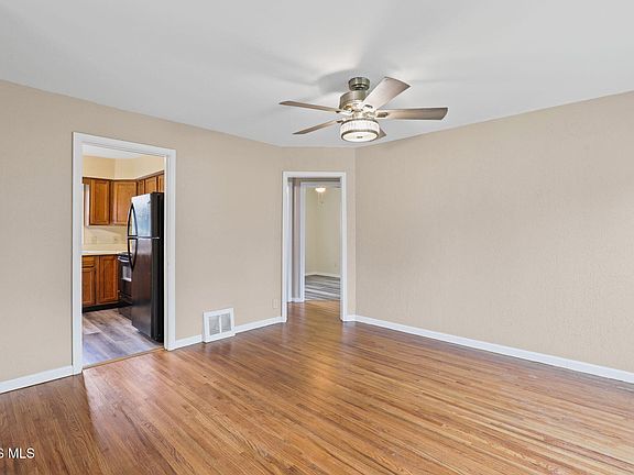 5th image of 4801 287th St