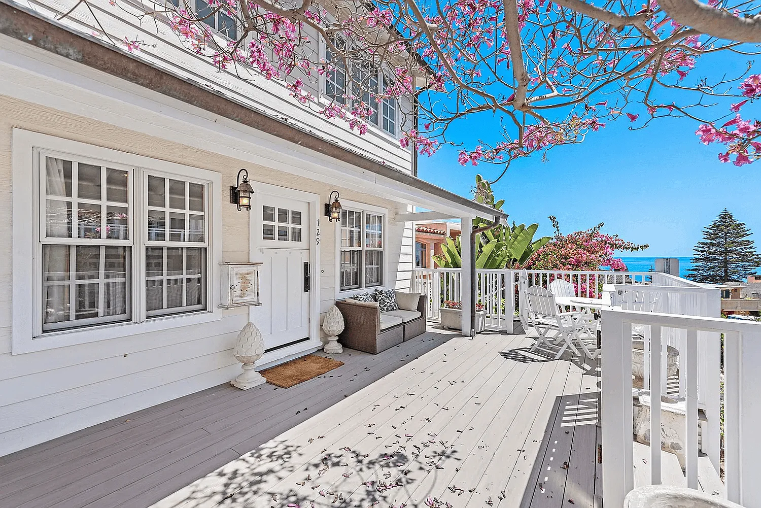 129 McAulay Pl — Photo 2