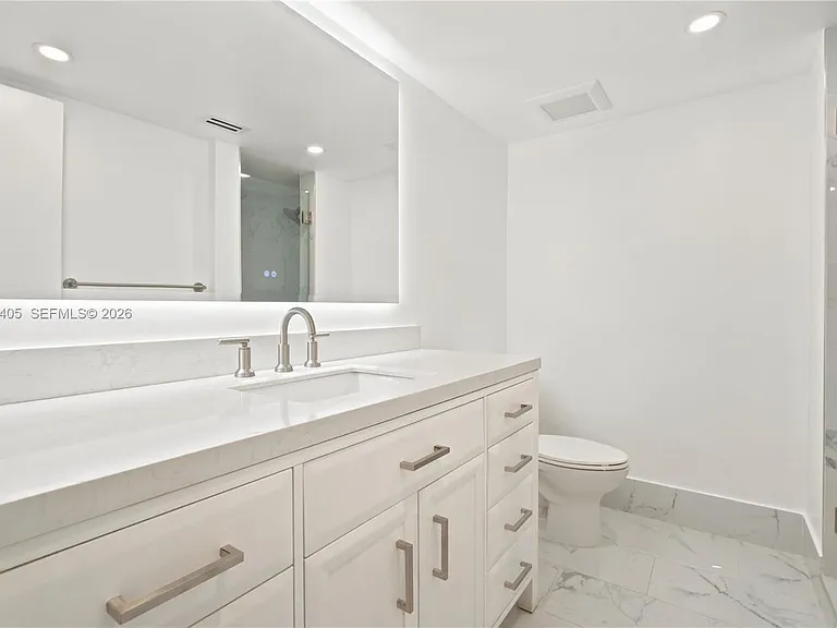 260 Sunrise Dr #E — Photo 15