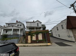 516 McCrea Ave, Donora, PA