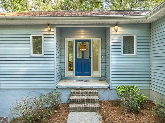 3rd image of 2203 Plantation Dr