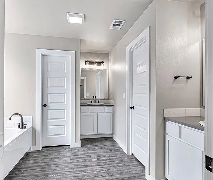 5910 Purtis Creek Dr — Photo 25