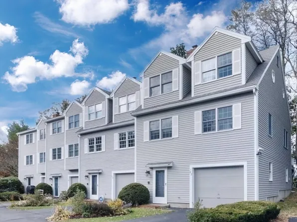26 Lothrop St Unit 26, Newtonville, MA 02460