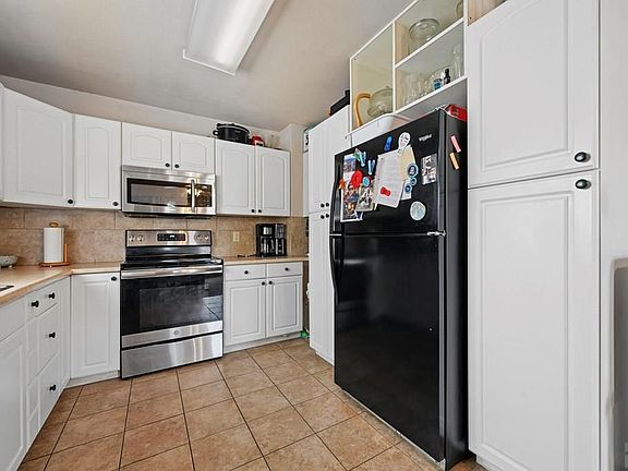 2nd image of 36 Wheatridge Dr