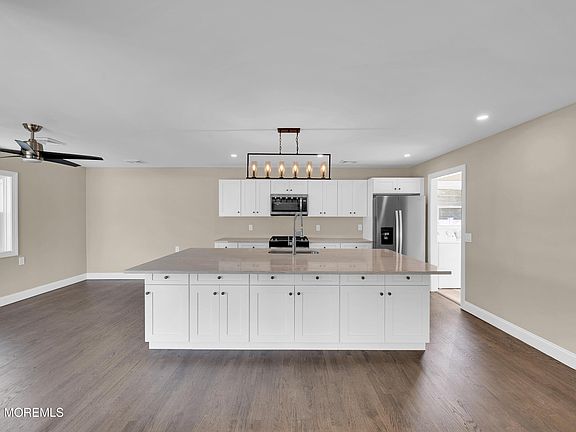 4th image of 28 Bayberry Drive