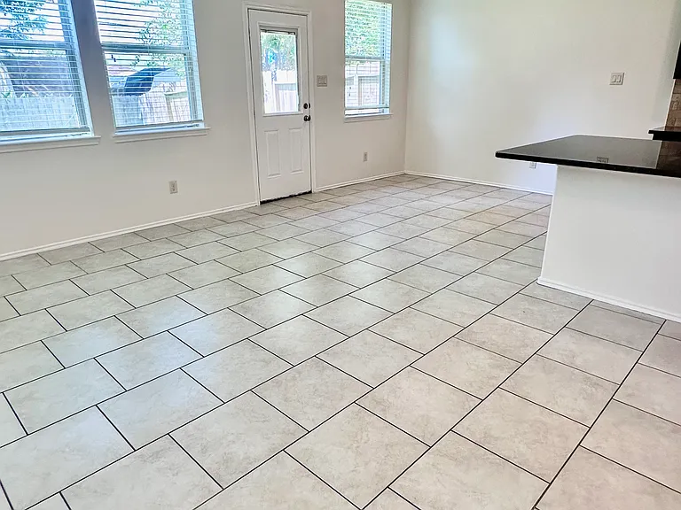 6430 Stoney Creek Dr — Photo 6