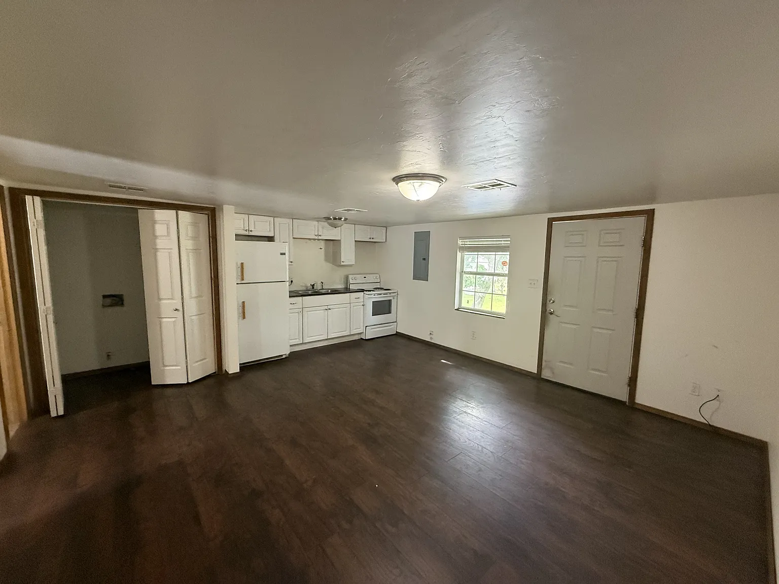 805 East 13th Street APT B — Photo 2