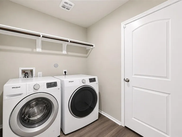 21422 Chester Cliff Ln — Photo 24
