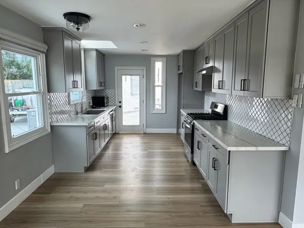 9691 Elon Ave, Pacoima, CA 91331