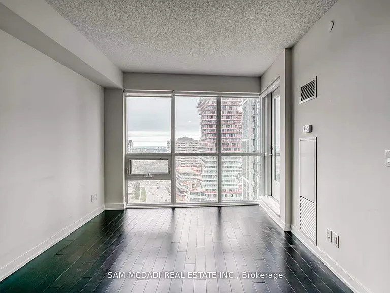 510 Curran Pl #1710 — Photo 11