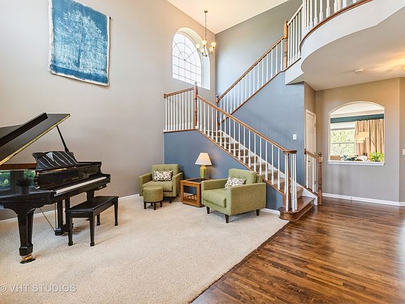 3rd image of 1072 Joy Ct