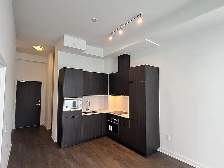 8 Olympic Garden Dr #S902 — Photo 12