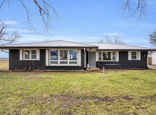 204 3rd St, Dewey, IL 61840