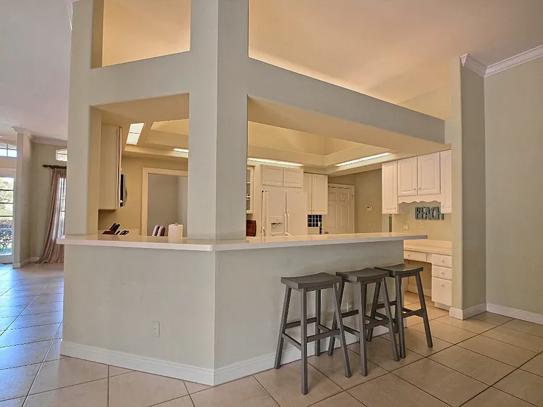 1839 E Sandpointe Ln — Photo 15