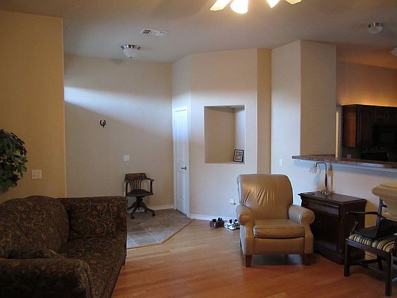 2nd image of 2404 Rookhaven Ln