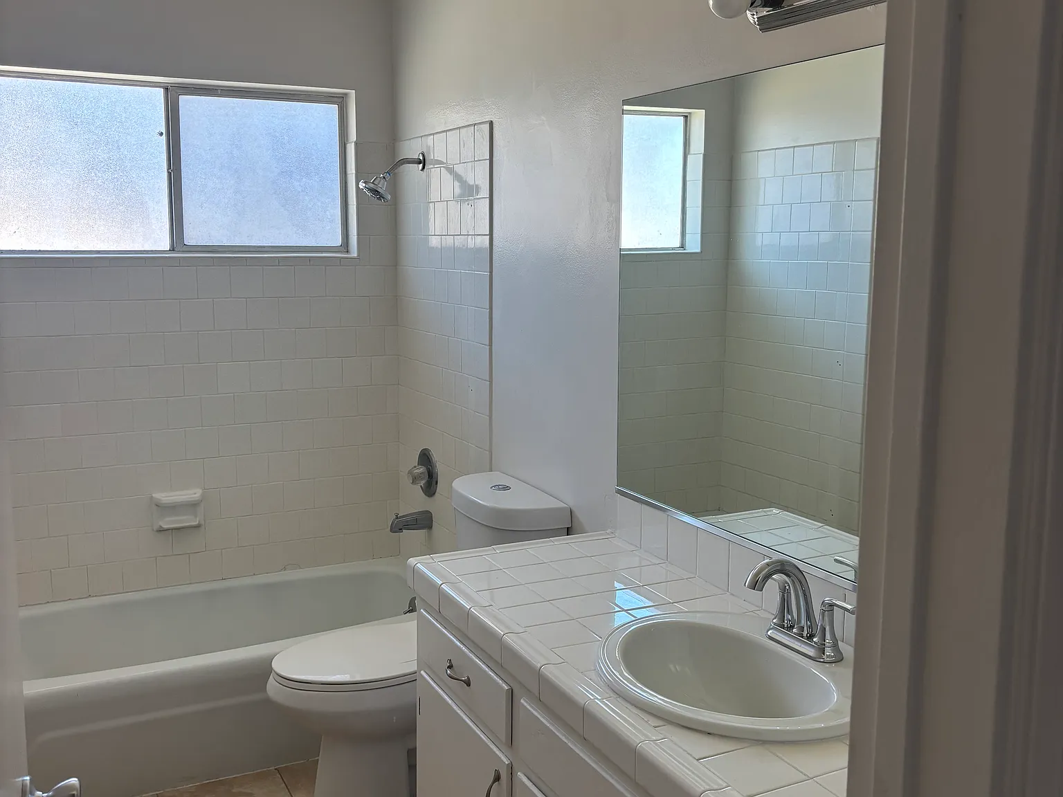 2 bed, 700 sqft, $2,050 — Photo 1