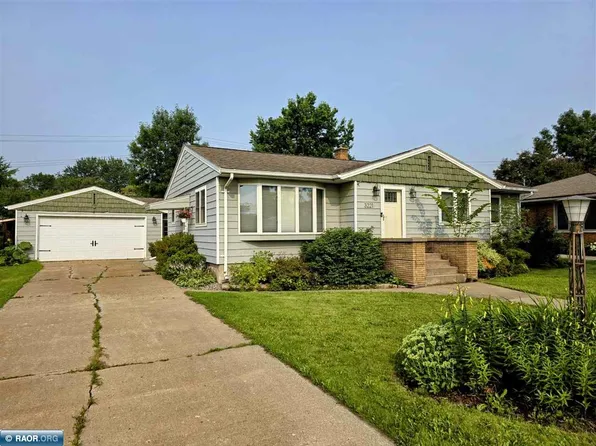 3221 2nd Ave E, Hibbing, MN 55746