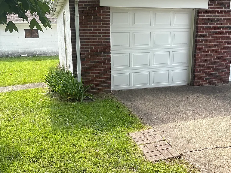 801 Wedeking Ave #A — Photo 7
