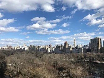 Rented by La Seven Inc.