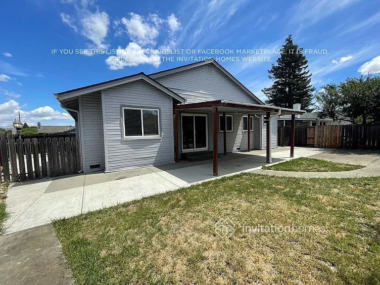 1024 Winters Way — Photo 17