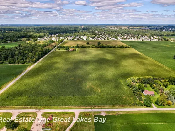 Mielke Rd, Freeland, MI 48623