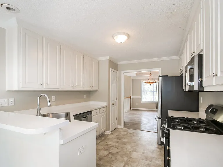 155 Byington Dr — Photo 9