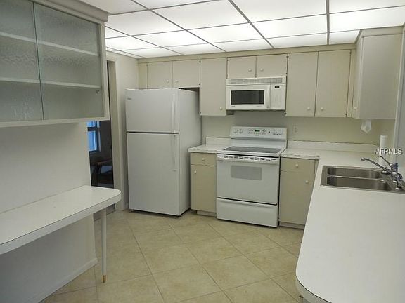 4th image of 1755 Valencia Dr