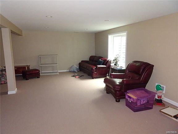 3rd image of 64 Blossom Wood Ln