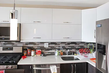 Sold by Thomas Lipovetsky, LREB