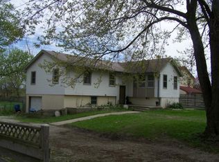 717 Kay Dr, Lathrop, MO 64465
