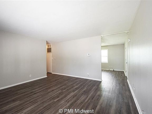 4th image of 8326 Aspen Ct