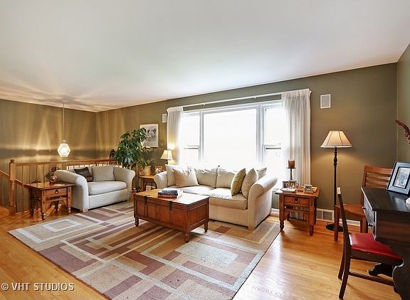 3rd image of 2134 N Cherry Hill Dr