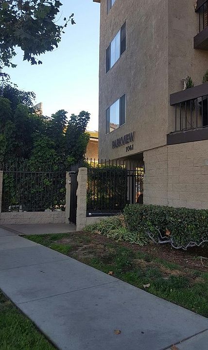 2nd image of 1061 Park Ave Unit 213
