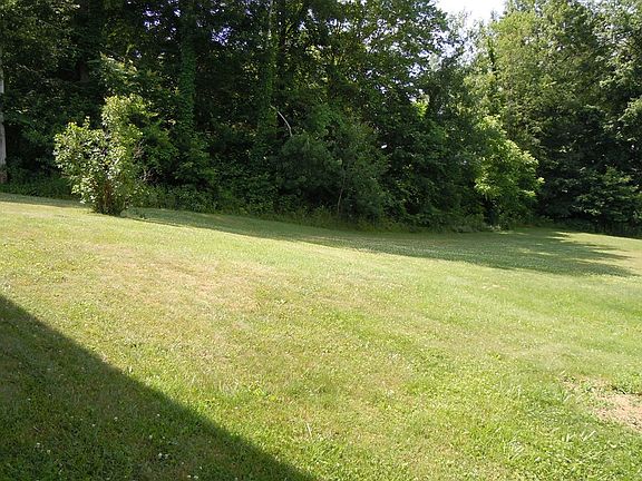 2nd image of 16046 Elementary Dr
