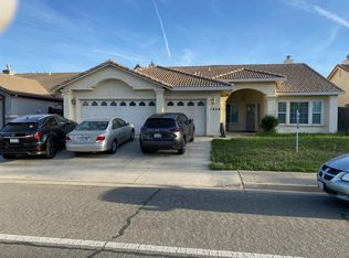 1696 Pebble Beach Dr, Yuba City, CA